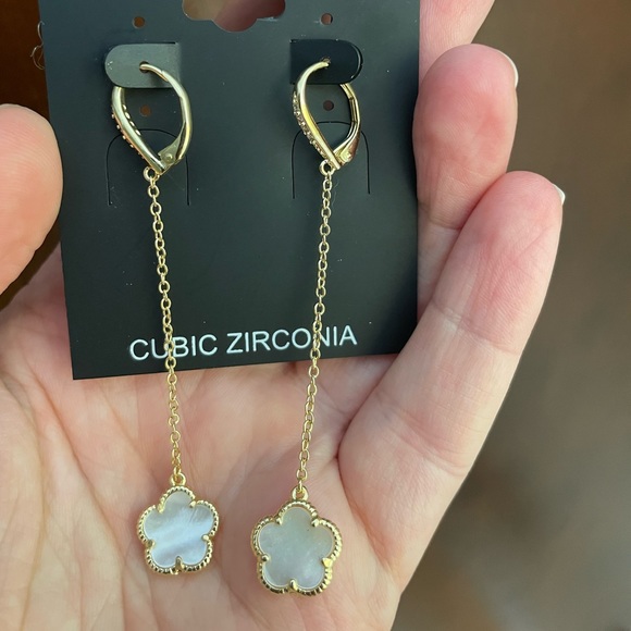 Clover 14K Goldplated, Mother-Of-Pearl, & Cubic Zirconia Drop Earrings- NWT - Picture 5 of 5